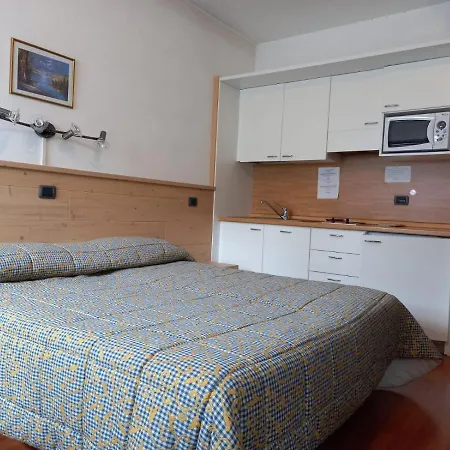 Aparthotel Biancaneve 3*