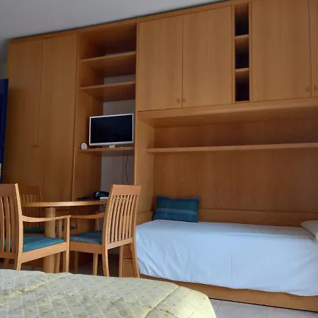 Ξενοδοχείο με διαμερίσματα Biancaneve 3*