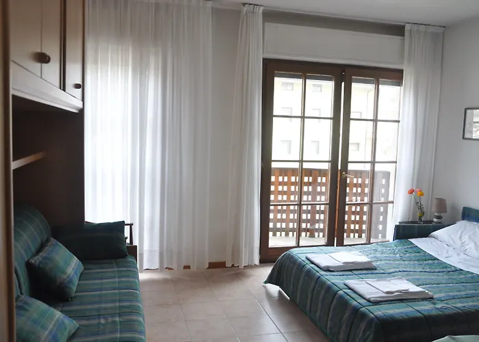Biancaneve Aparthotel 3*